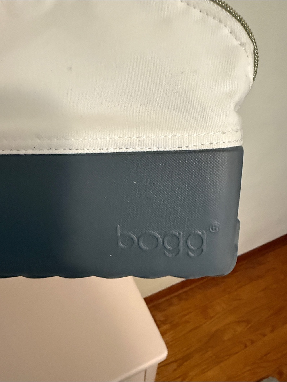 BOGG BAG White and Gray Cosmetic Pouch - Picture 2 of 4